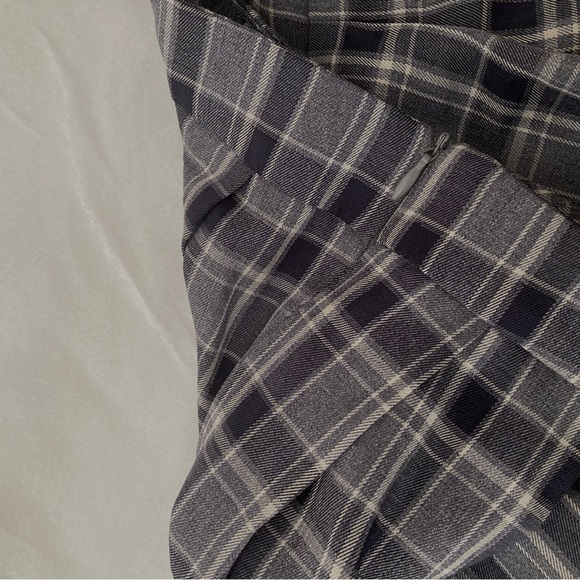 Small blue plaid pleated skirt - Picture 2 of 2